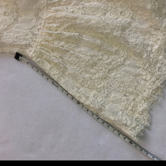 Lace top sz S - Picture 5 of 8